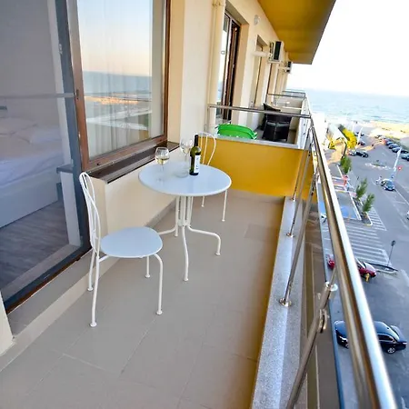 Summerland Happy Blue Apartments Mamaia Exterior foto