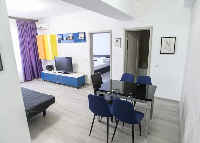 Summerland Happy Blue Apartments