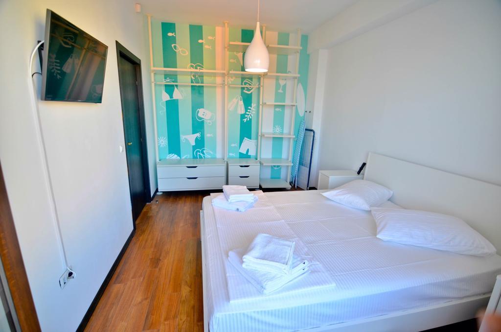 Summerland Happy Blue Apartment